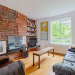 Chic 1Bd Loft-Style Flat Heart Of North London